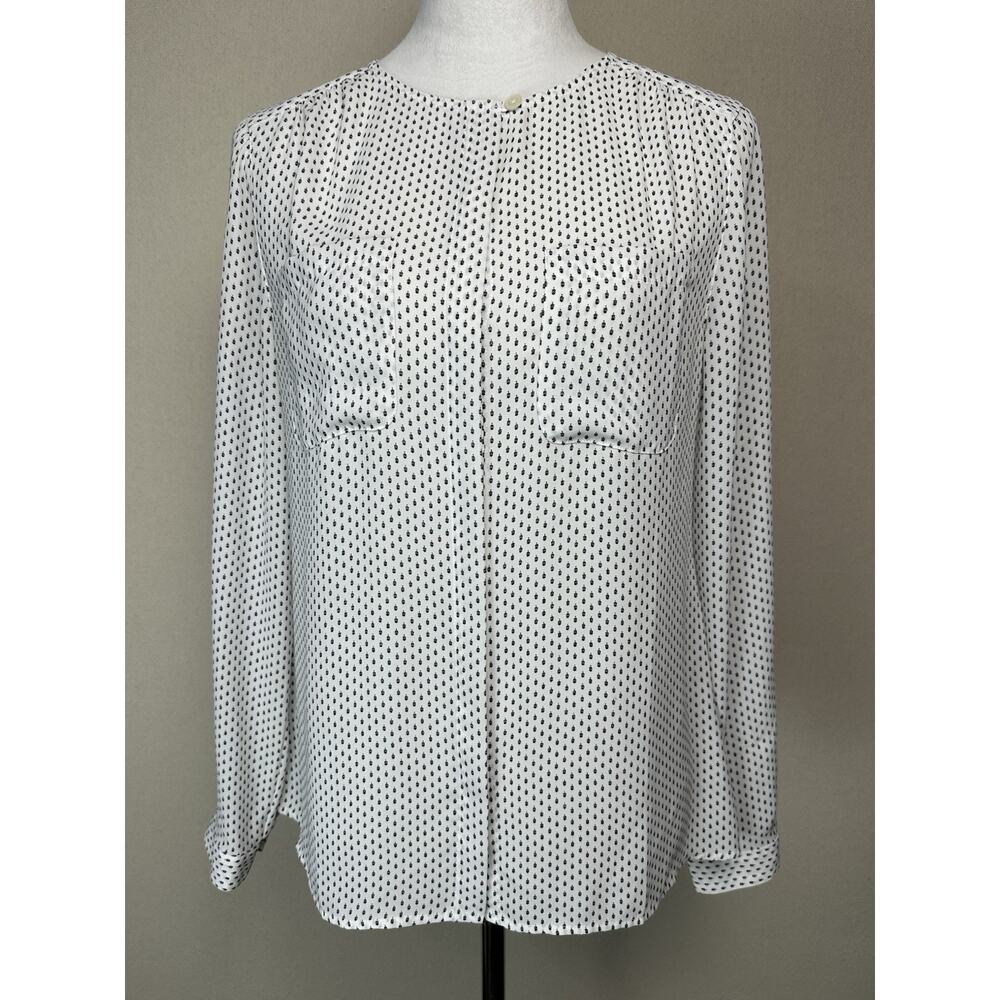 Ann Taylor LOFT White W/ Black Print No Show Buttons Blouse Top Sz S Classic EUC